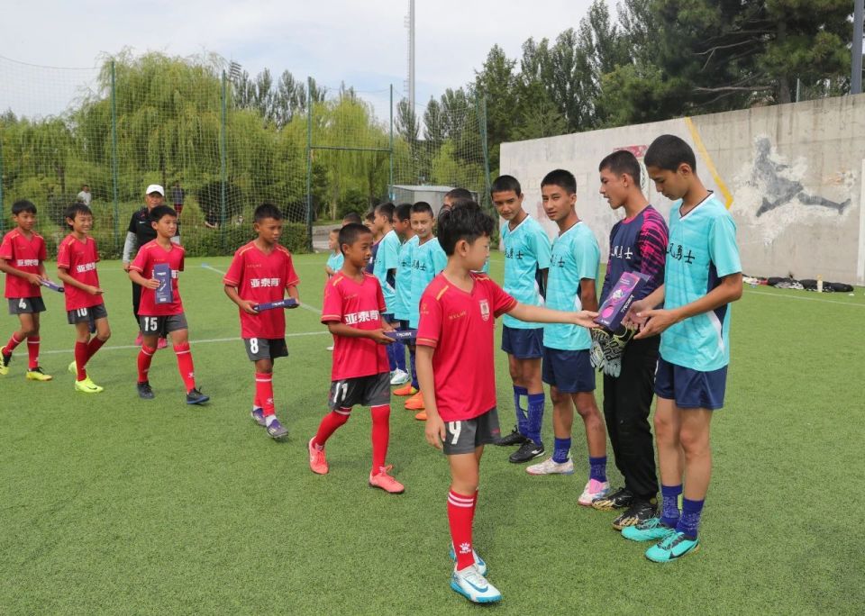 YDjOc, 乐部的环境, XBmWe