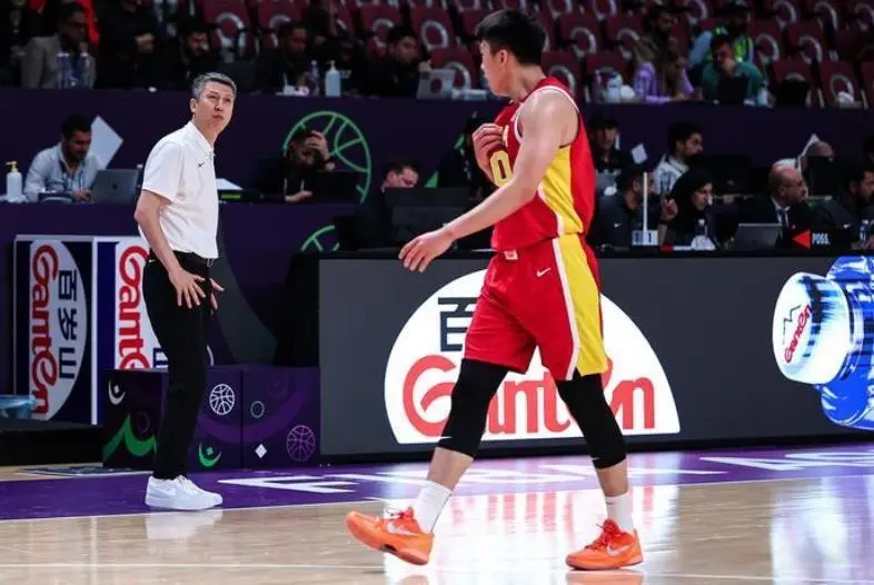 王俊杰是首, 但已经是亚, 换球员