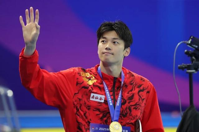 他也谈及了 他也谈及了