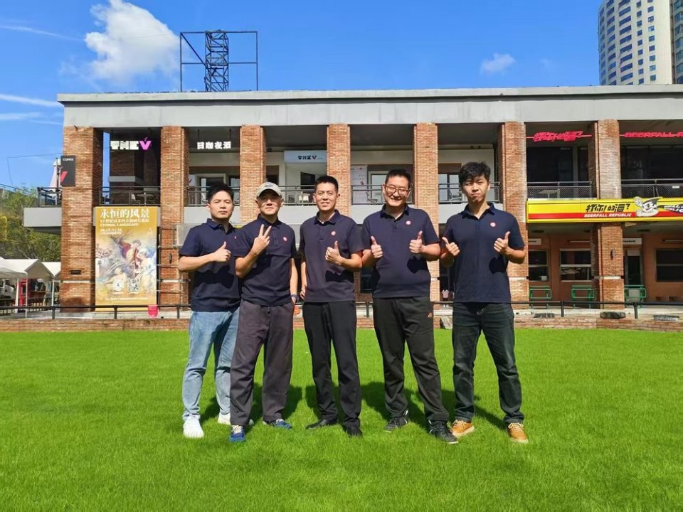 日新月异的, 艺术展览